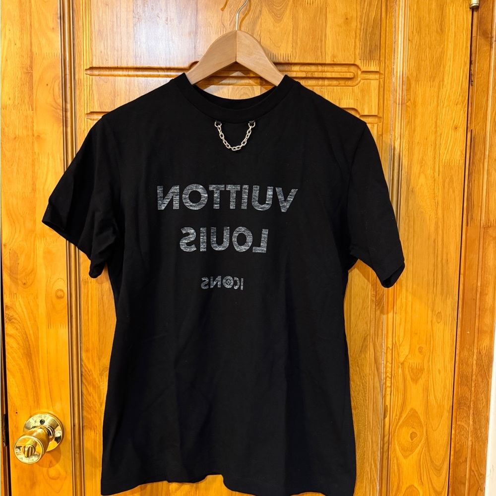 Louis Vuitton black Top with chain
